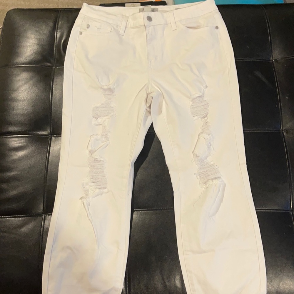 judy blue boyfriend fit white jeans